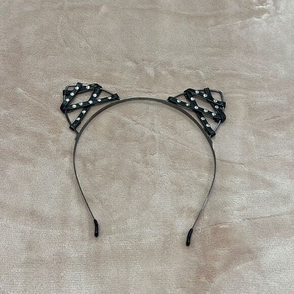 Cat Ears  - Picture 1 of 2